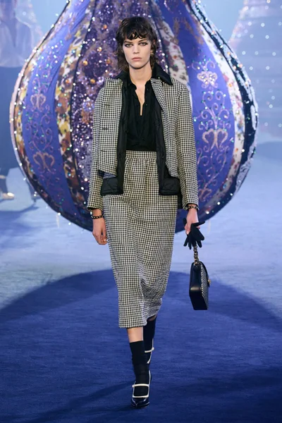 Look 6